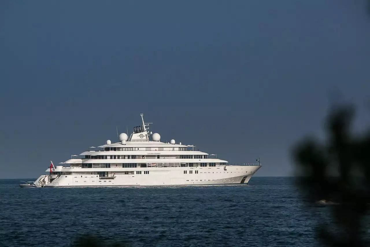 Iate GOLDEN ODYSSEY • Lurssen • 2015 • 123m • Proprietário Príncipe Khaled bin Sultan