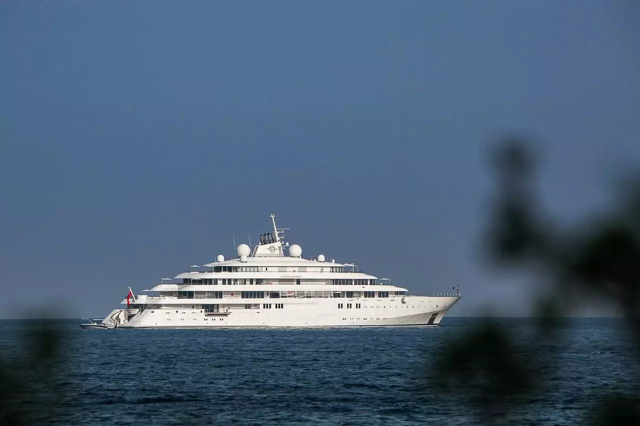 Iate GOLDEN ODYSSEY • Lurssen • 2015 • 123m • Proprietário Príncipe Khaled bin Sultan