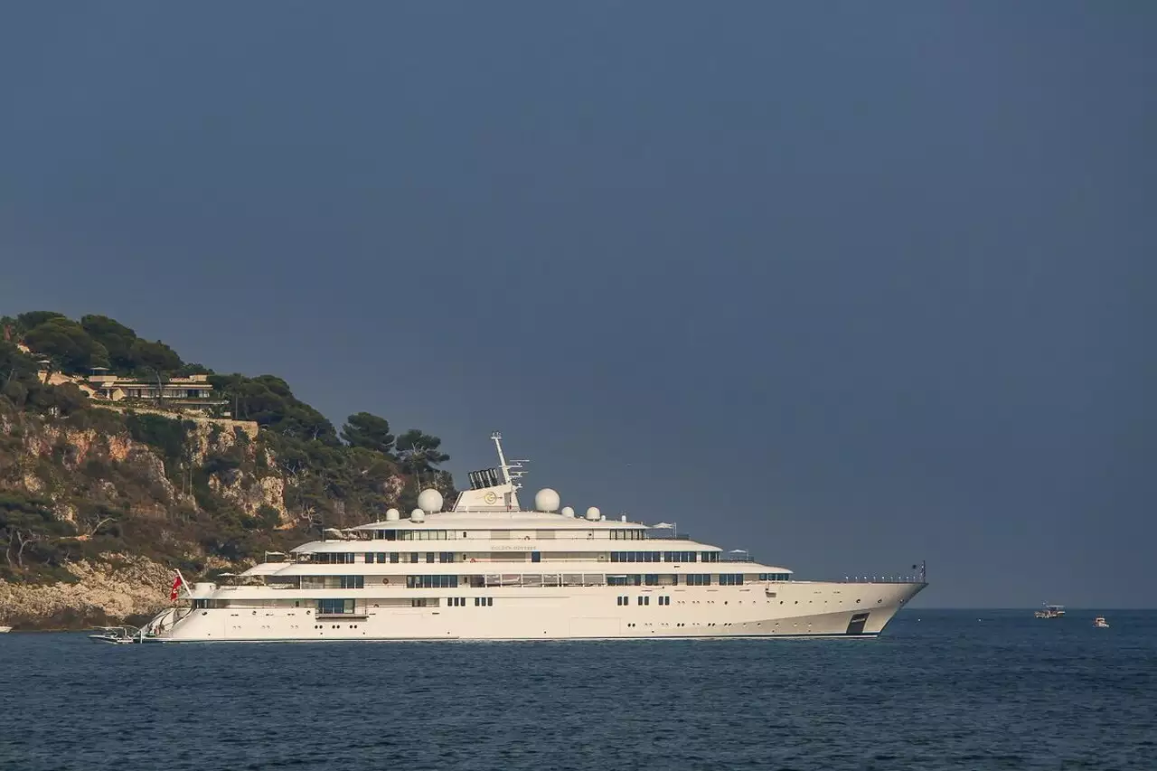 Iate GOLDEN ODYSSEY • Lurssen • 2015 • 123m • Proprietário Príncipe Khaled bin Sultan