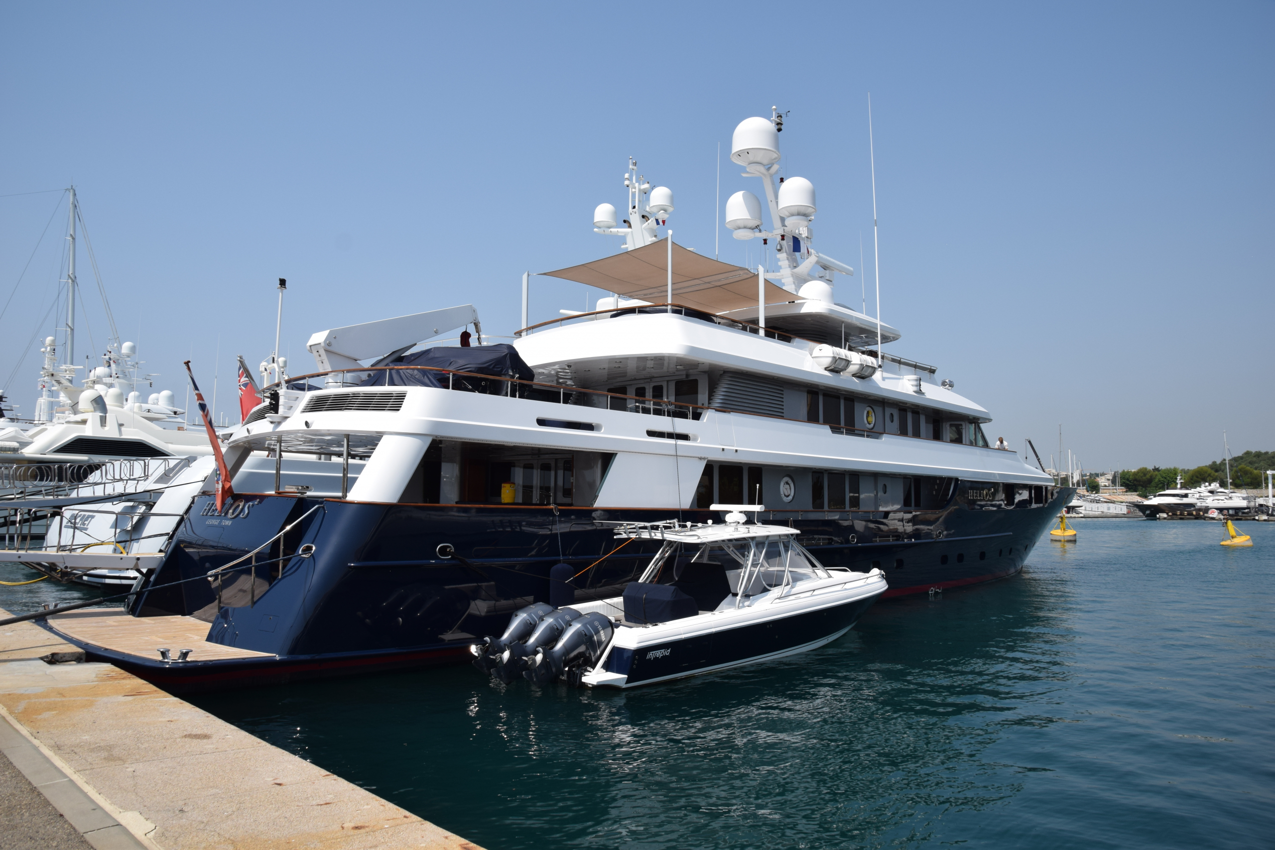 helios too yacht