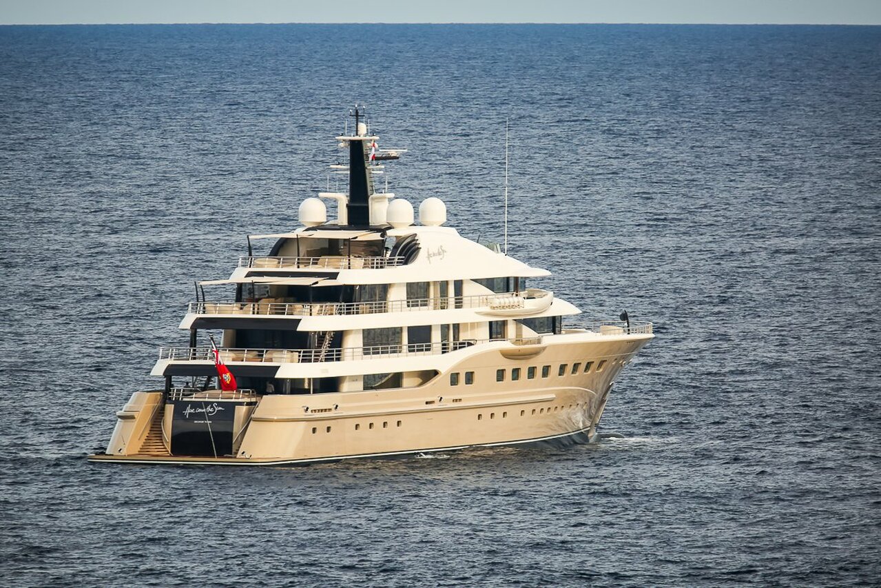 yacht Here Comes The Sun – 83m – Amels – Alexander Dzhaparidze