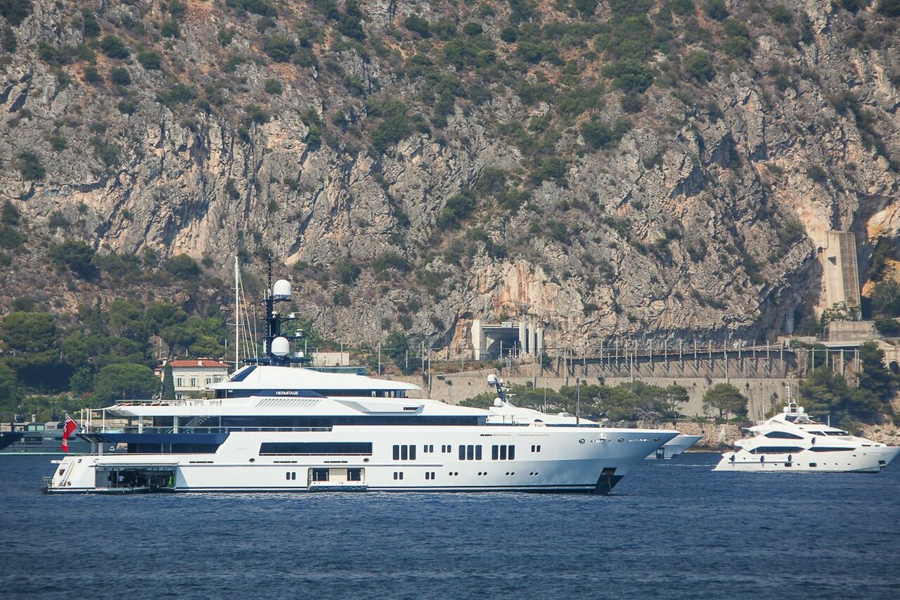 Yate HERMITAGE • Lurssen • 2011 • Propietario Anatoly Sedykh