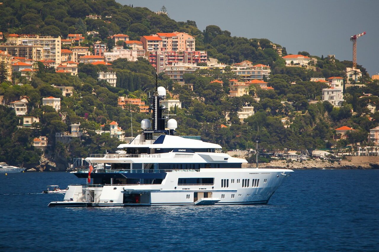 HERMITAGE Yacht • Lurssen • 2011 • Proprietario Anatoly Sedykh