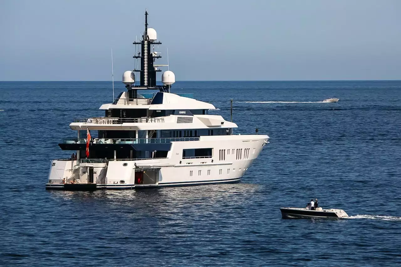 Iate HERMITAGE • Lurssen • 2011 • Proprietário Anatoly Sedykh