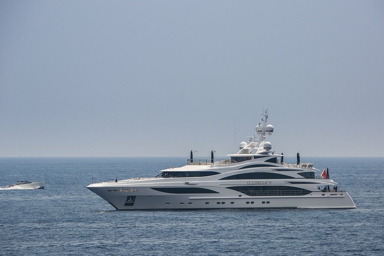 jacht Illusion V – Benetti – 2002 – Brett Palos