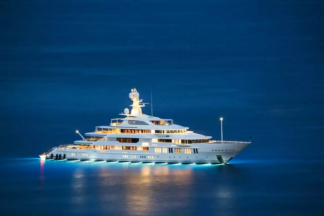 yat Infinity - 89m - Oceanco - Eric Smidt