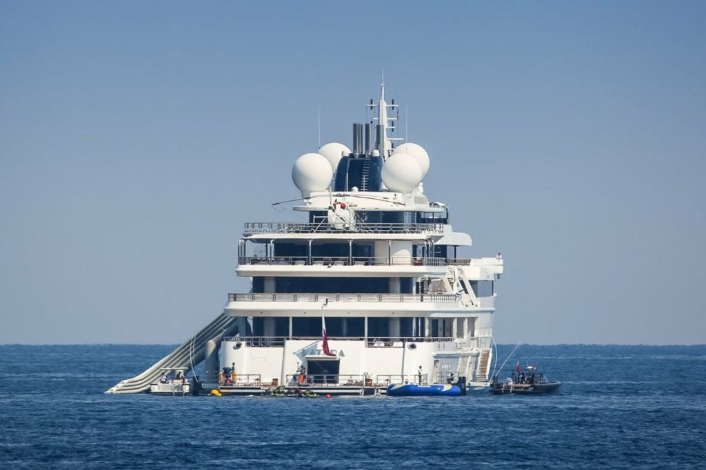 katara yacht gross tonnage
