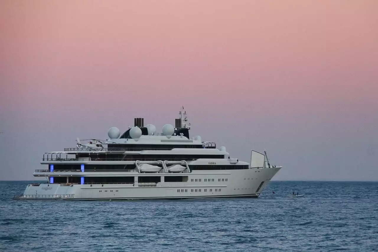 KATARA Yacht • Lurssen • 2010 • Eigner Emir von Katar