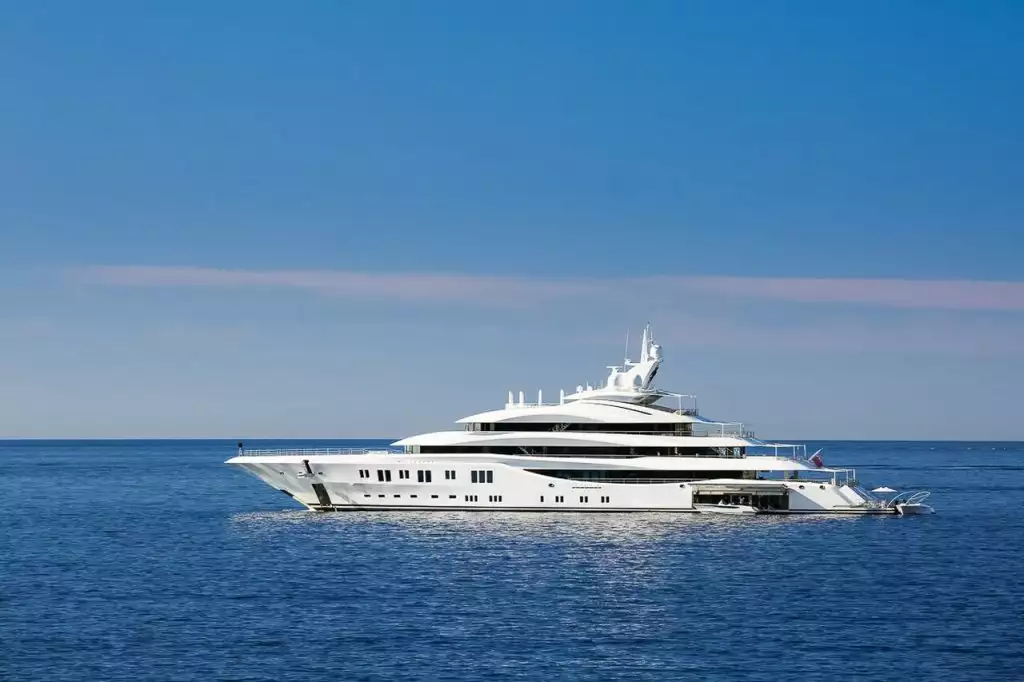 Iate LADY LARA • Lurssen • 2015 • Proprietário Alexander Machkevitch
