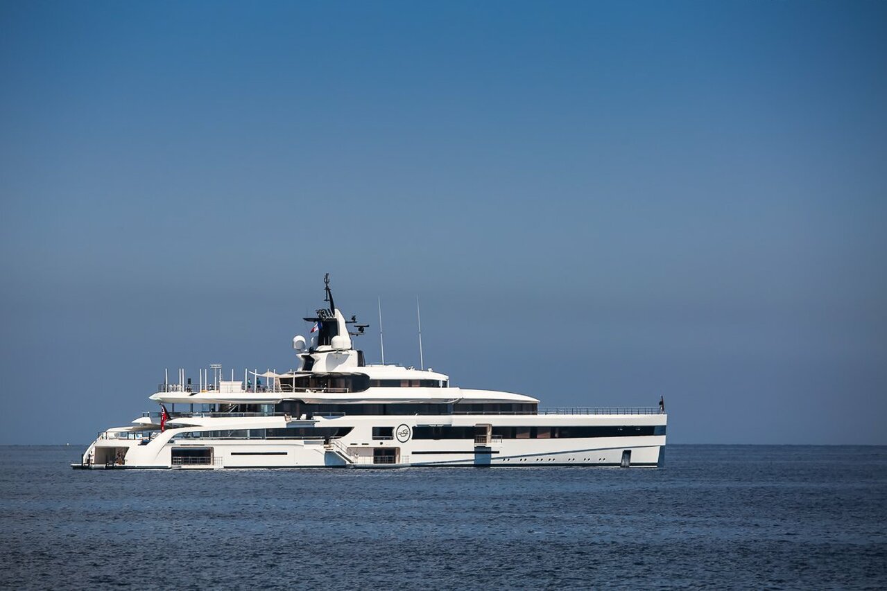 LADY S Yacht • Feadship • 2018 • Propriétaire Dan Snyder