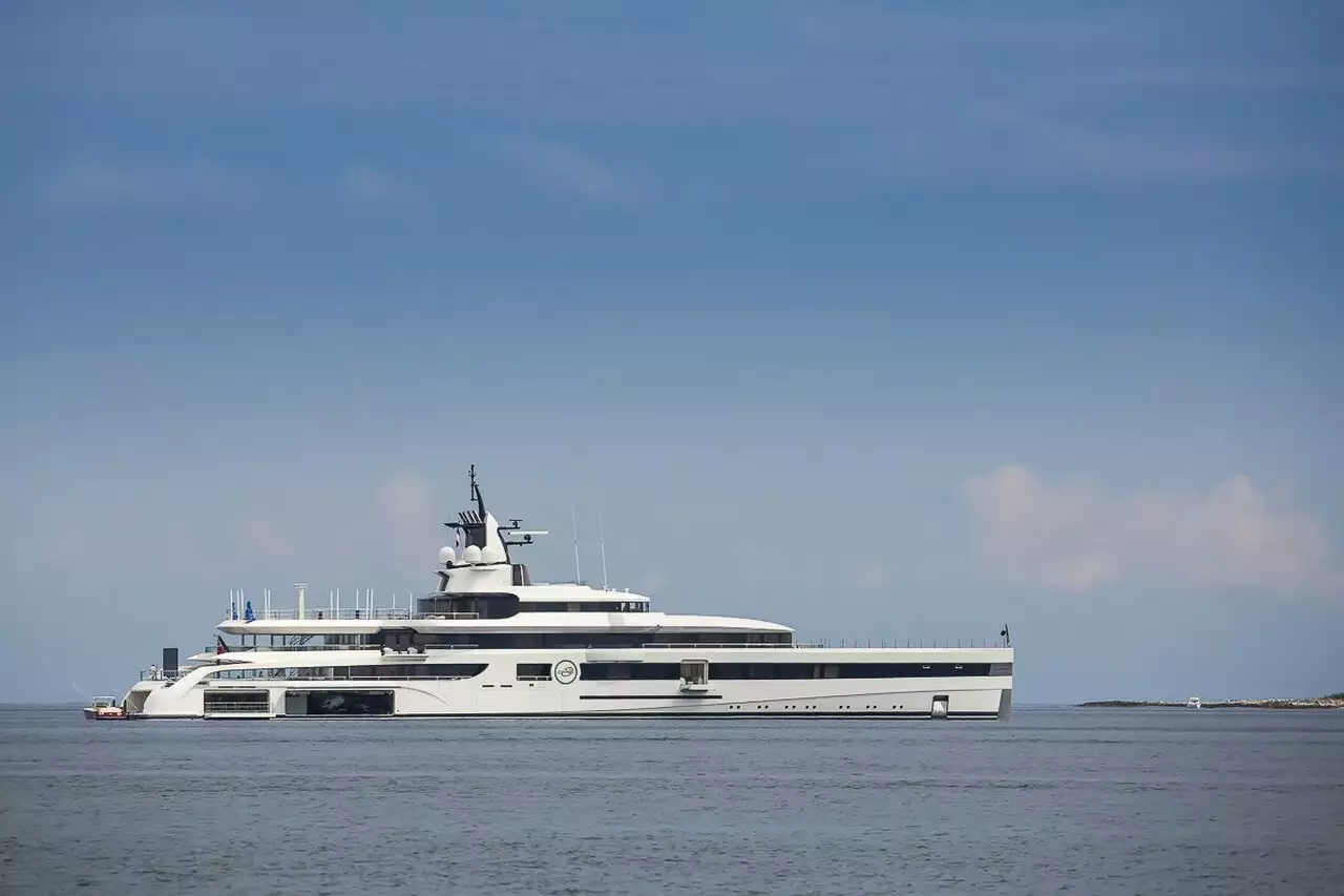 Yate LADY S • Feadship • 2018 • Propietario Dan Snyder