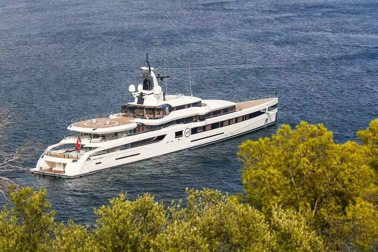 LADY S Yacht • Feadship • 2018 • Eigentümer Dan Snyder