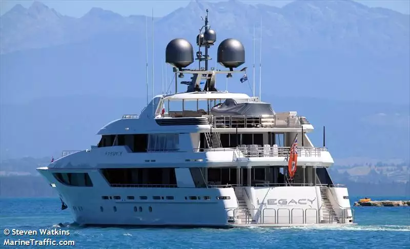 LEGACY Yacht • Westport • 2012 • Eigentümer Familie DeVos