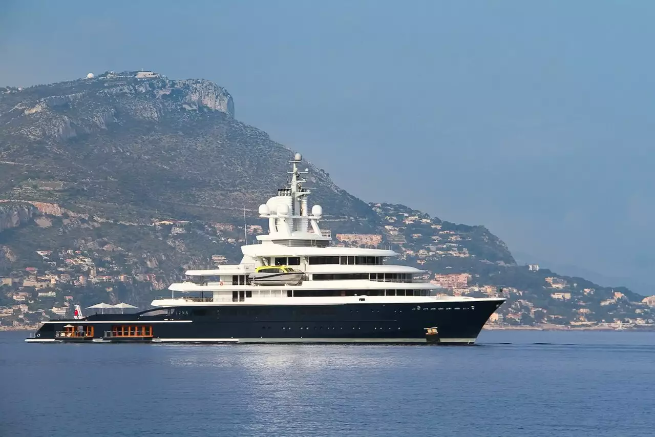 Luna-Yacht – 115 m – Lloyd Werft – Farkhad Akhmedov