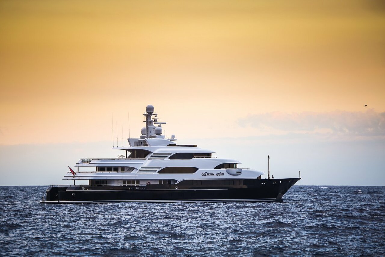 HORIZONS III Yacht • Lurssen • 2008 • المالك John Tyson