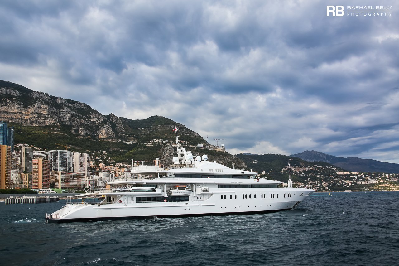 sultan bin khalifa al nahyan yacht