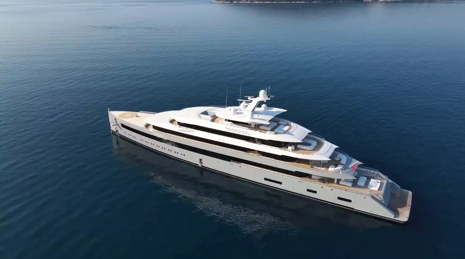 Iate MOONRISE • Feadship • 2020 • Proprietário Jan Koum