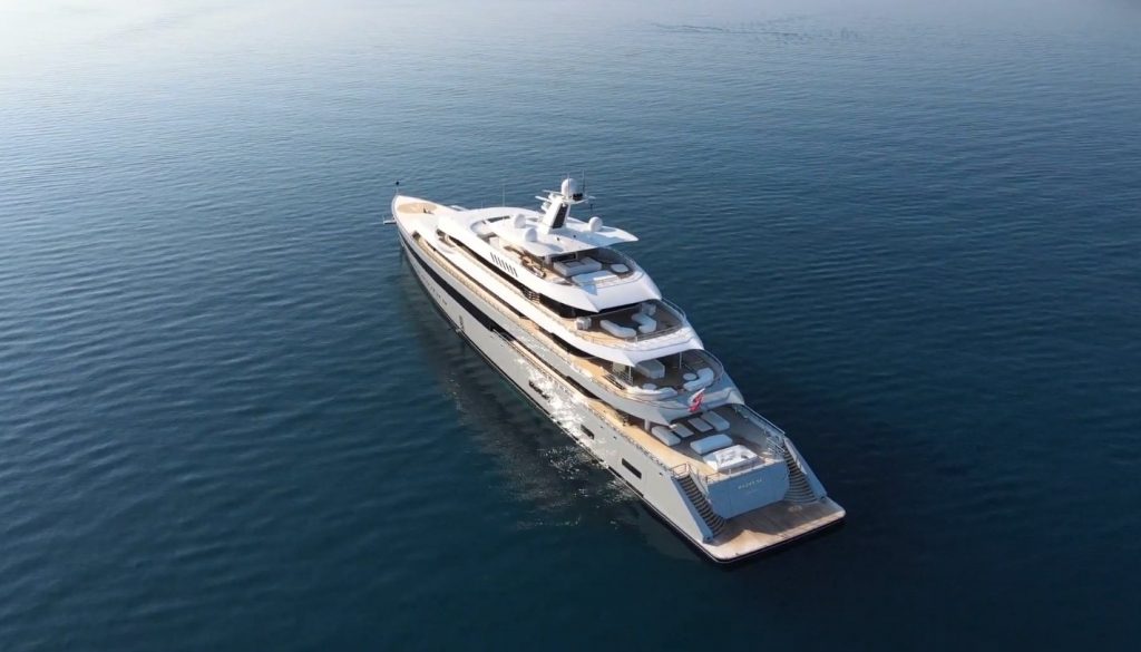 220m yacht