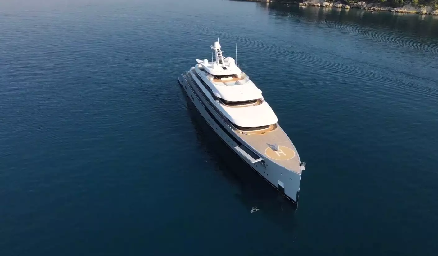 MOONRISE Yacht • Feadship • 2020 • المالك Jan Koum