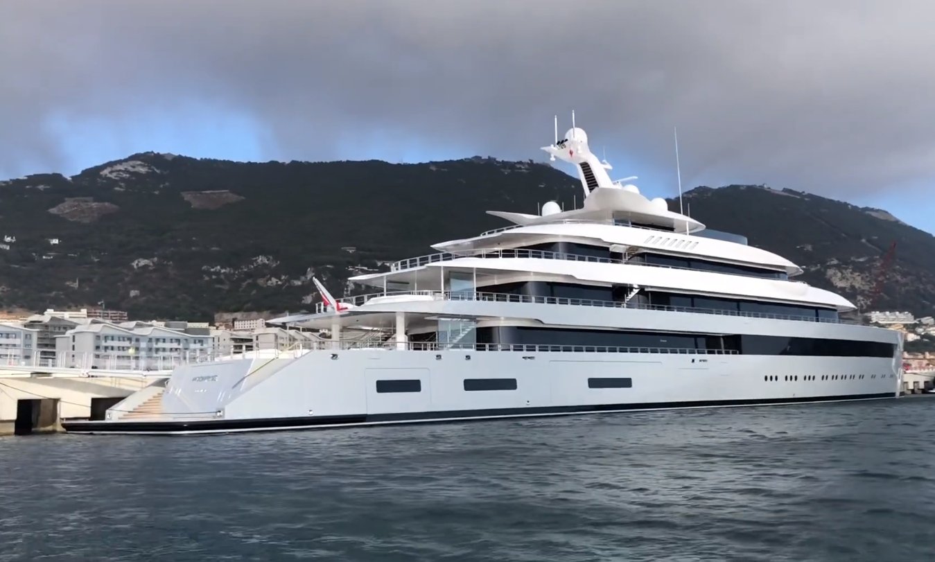 MOONRISE Yacht • Feadship • 2020 • Proprietario Jan Koum