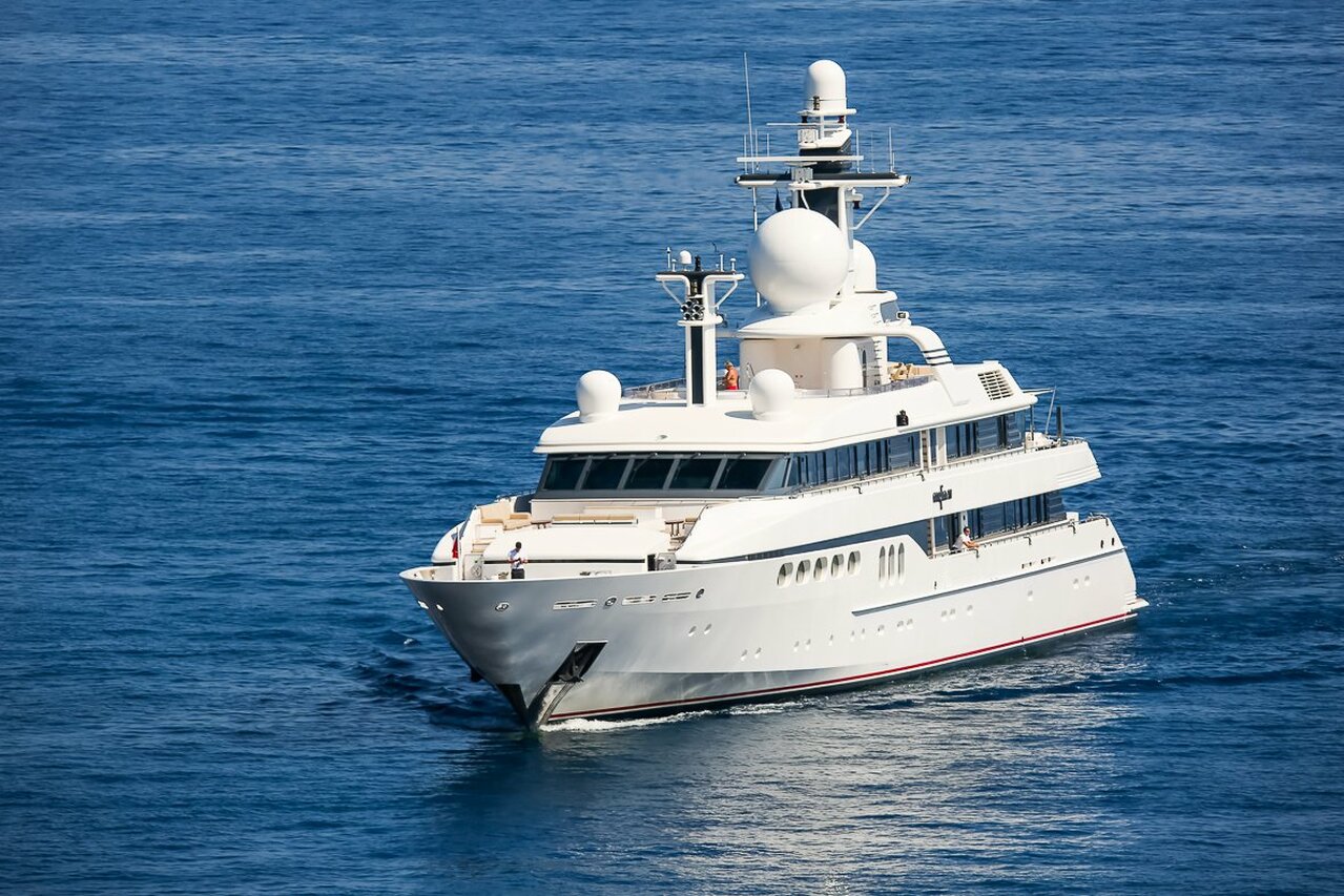 MYLIN IV Yacht • Feadship • 1992 • Sahibi Micky Arison