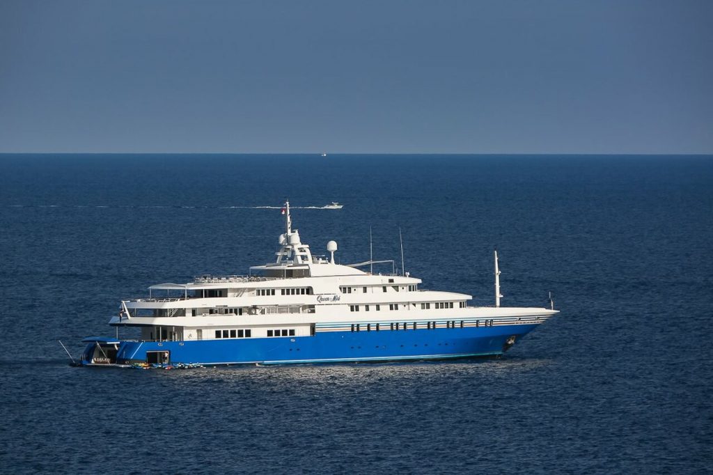 sheldon adelson yacht