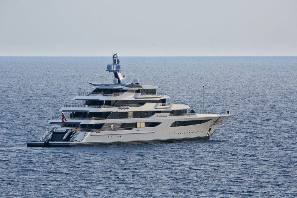 jacht Royal Romance – 92m – Feadship - Viktor Medvedchuk