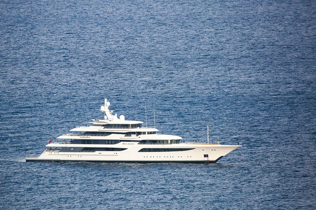yacht Royal Romance – 92m – Feadship - Viktor Medvedchuk