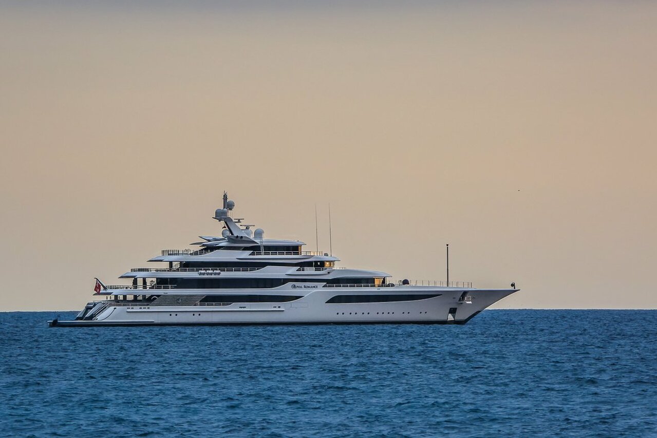 yacht Royal Romance – 92m – Feadship – owner Viktor Medvedchuk