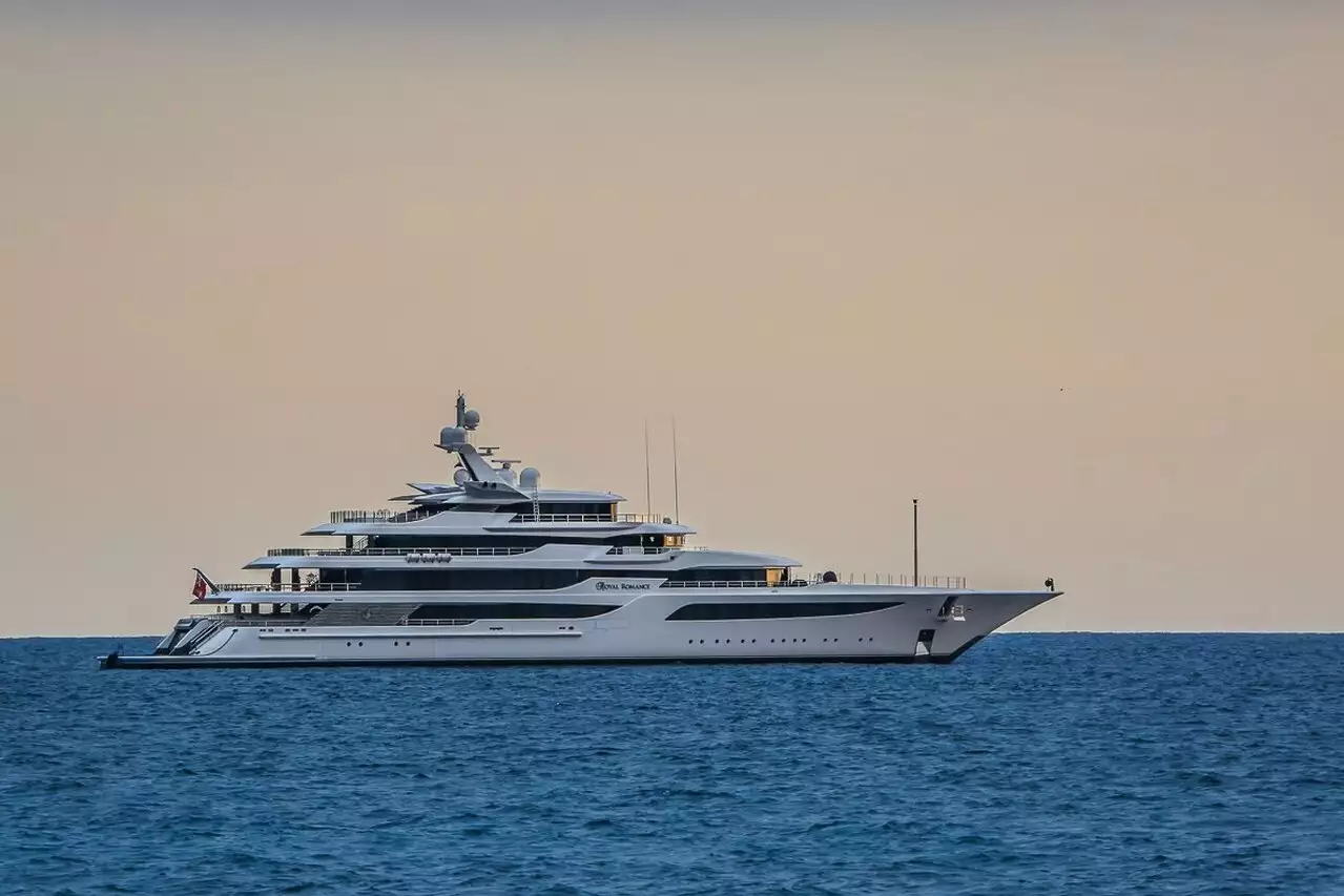 yacht Royal Romance – 92m – Feadship – owner Viktor Medvedchuk