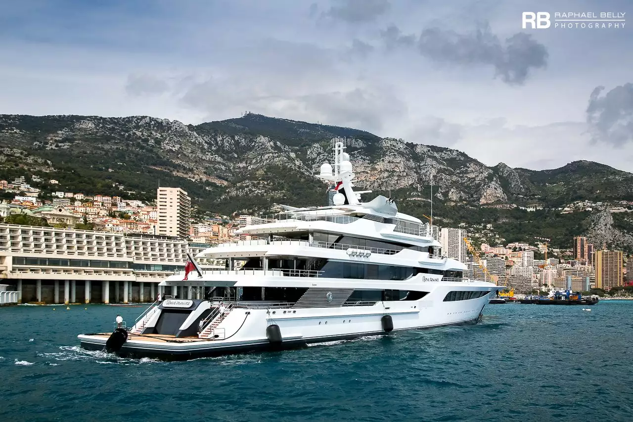 يخت Royal Romance – 92 م – Feadship – فيكتور ميدفيدشوك