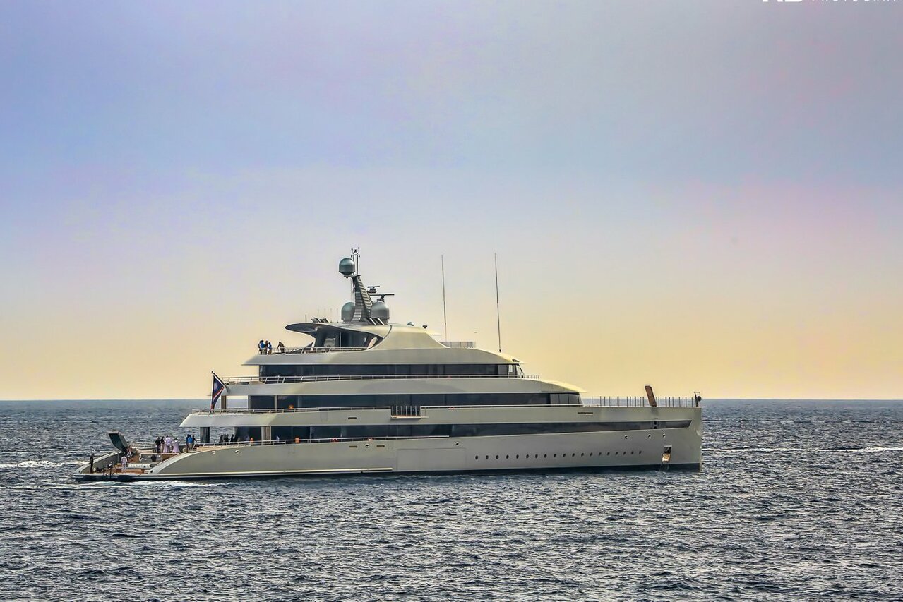 Yat Savannah – 84m – Feadship – Lukas Lundin