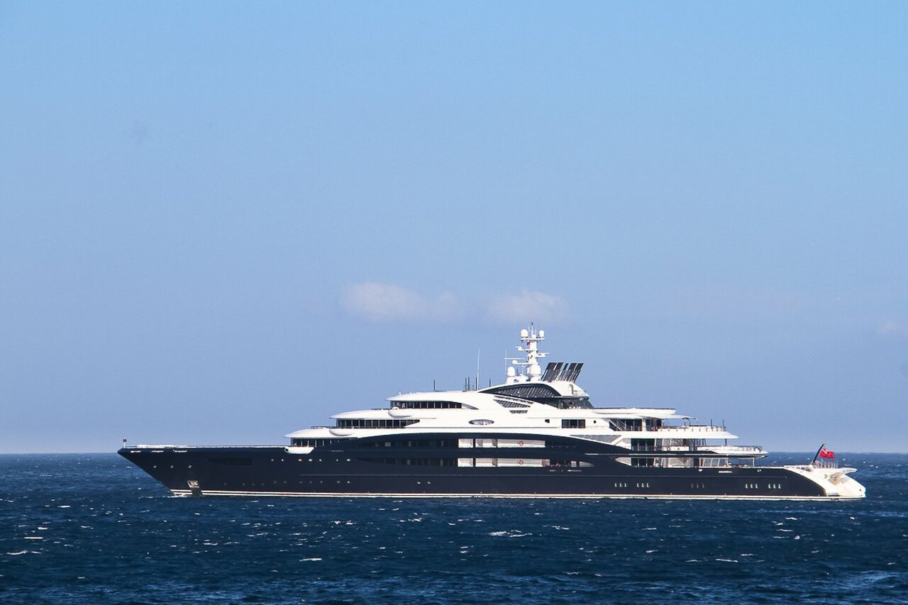 SERENE Yacht • Fincantieri • 2011 • Propriétaire Yuri Shefler