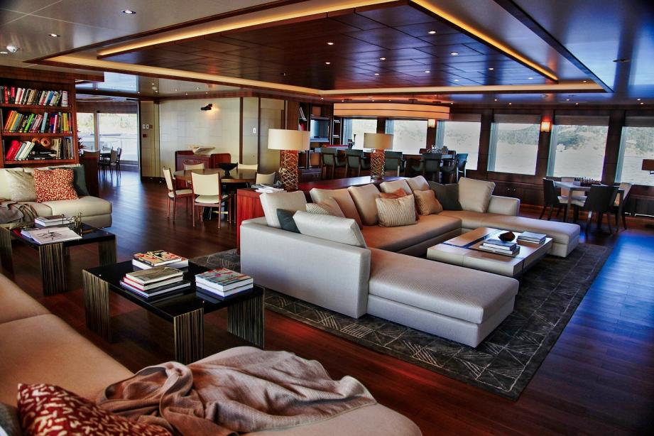 yacht-Seven-Seas-interior