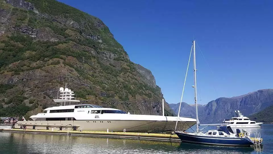 Яхта SMERALDA • Silver Yachts • 2012 • владелец Шейх Хамдан