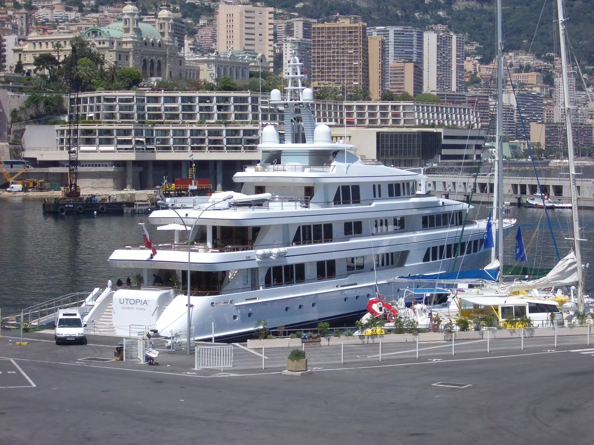 Яхта UTOPIA • Feadship • 2004 • Владелец Билл Миллер