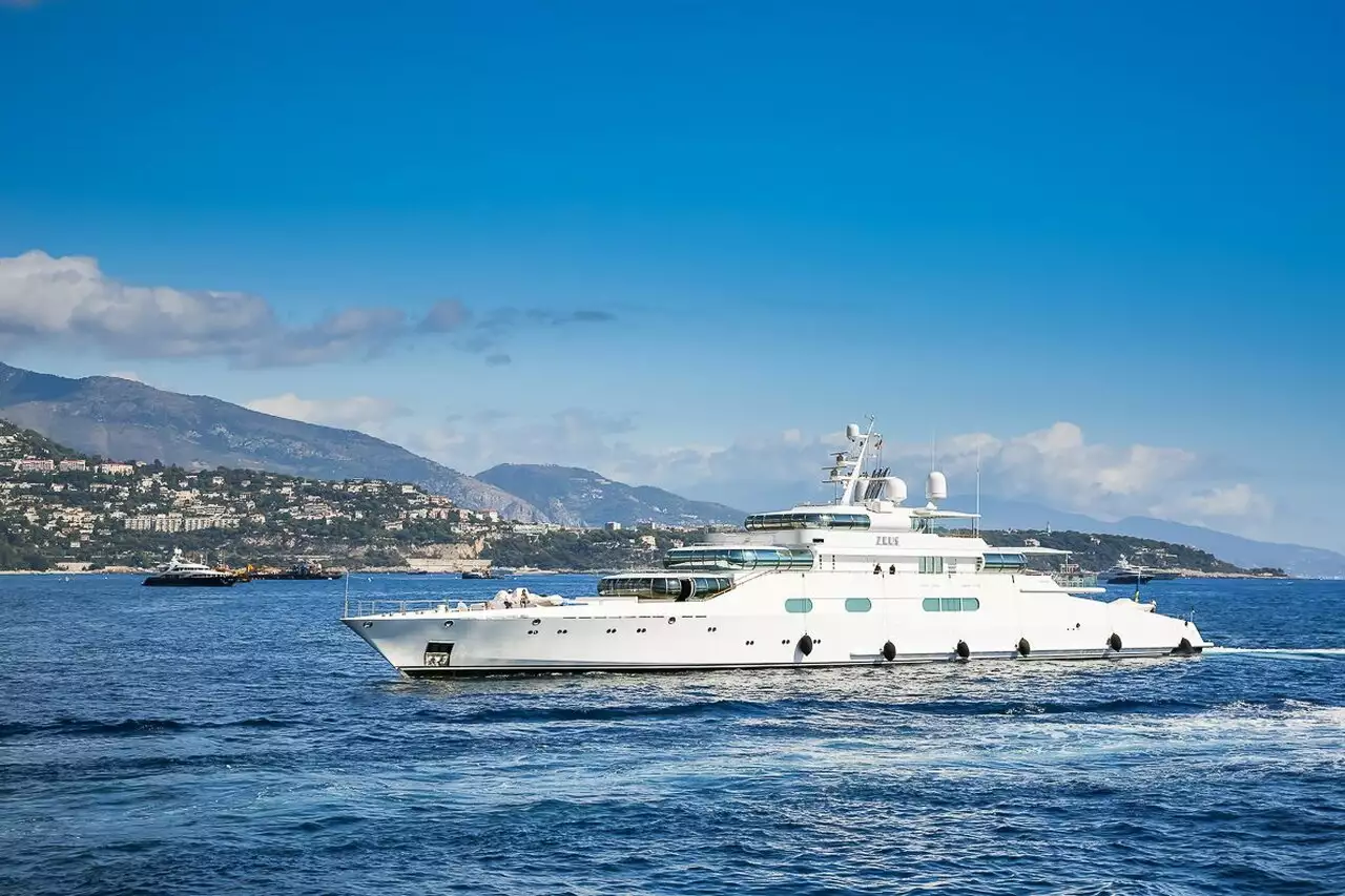 Iate Zeus – 74m – Blohm + Voss