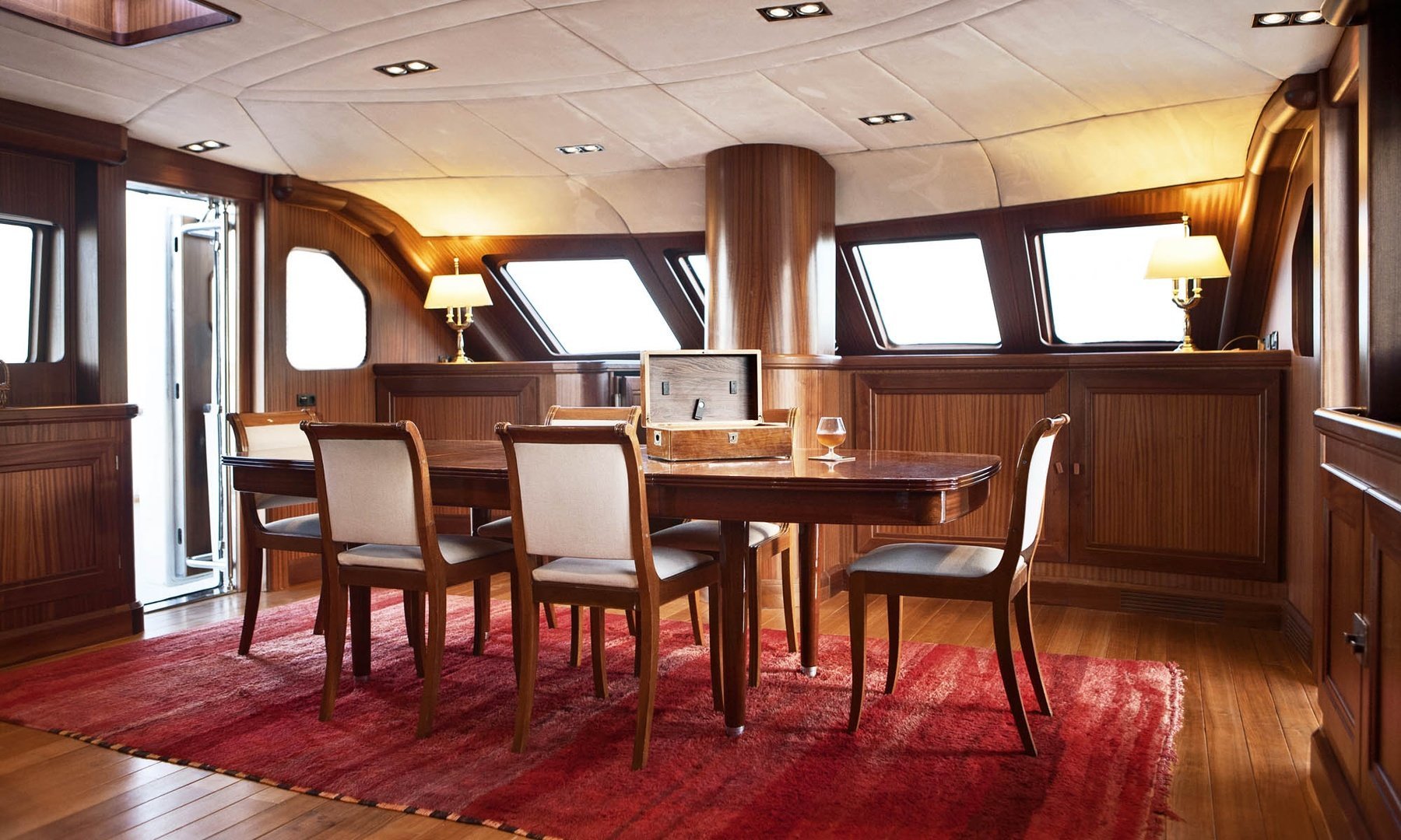 yacht Aiglon interior