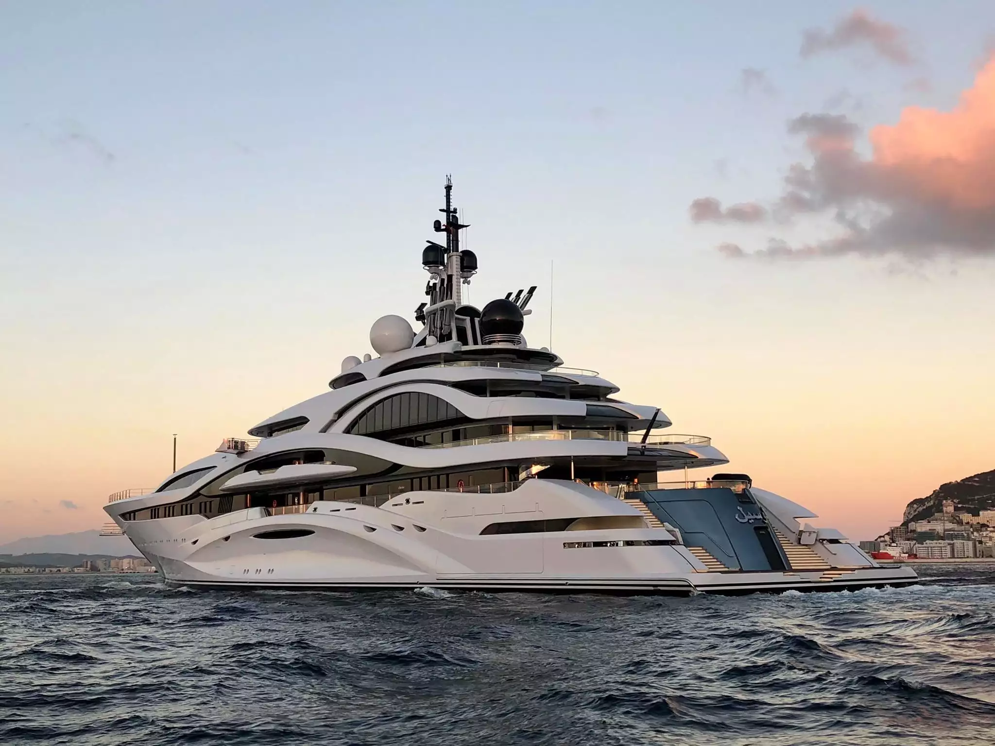 AL LUSAIL Yacht • Lurssen • 2017 • صاحب أمير قطر