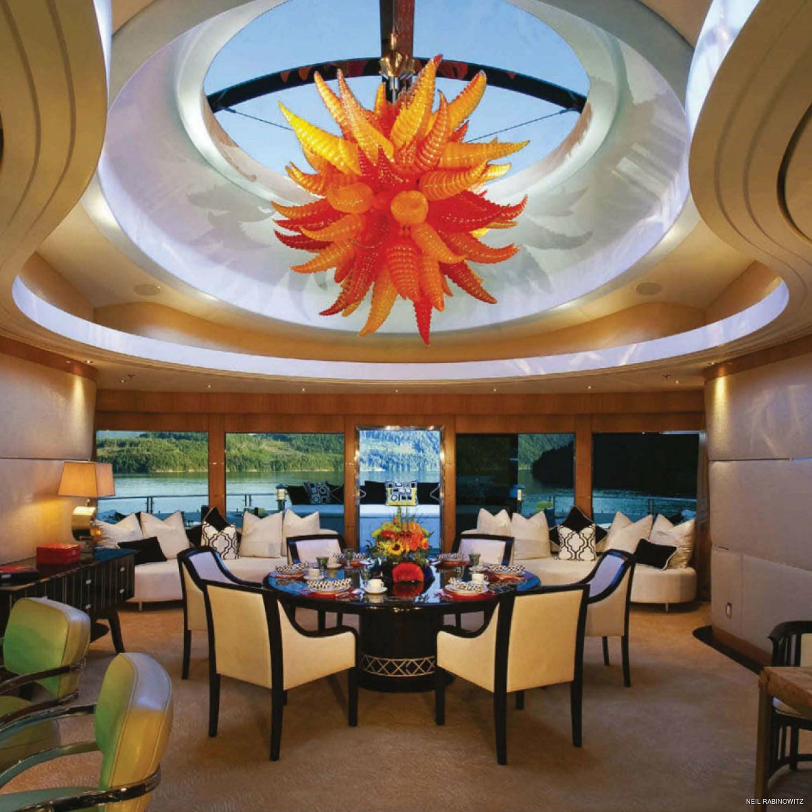 Interior del yate Attessa IV