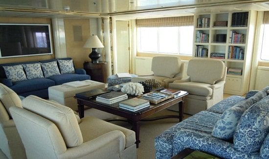 yacht Falcon Lair interior (White Cloud – New Horizon L)