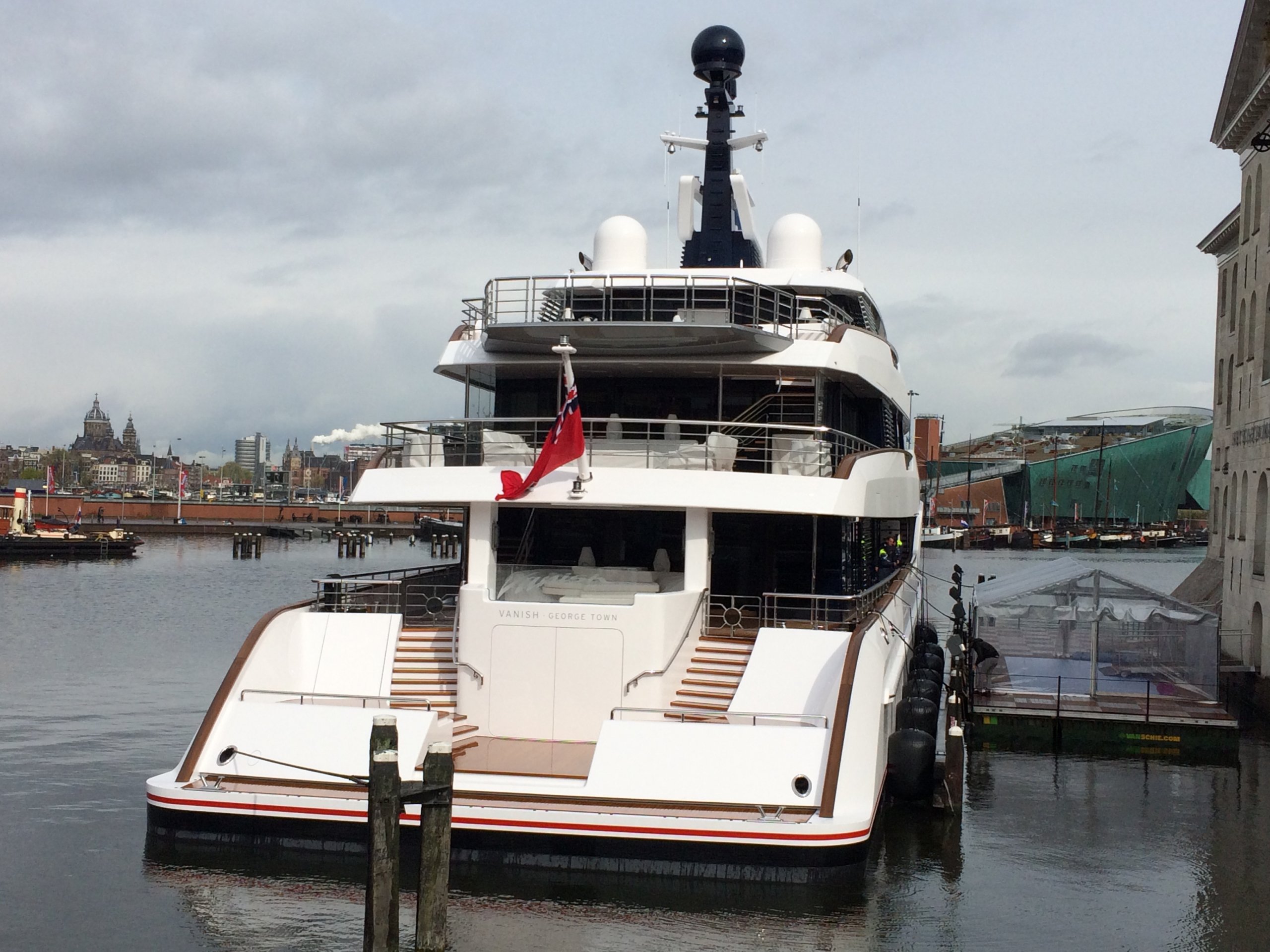 Yate HAMPSHIRE • Feadship • 2016 • 66m • Propietario Andrew Currie