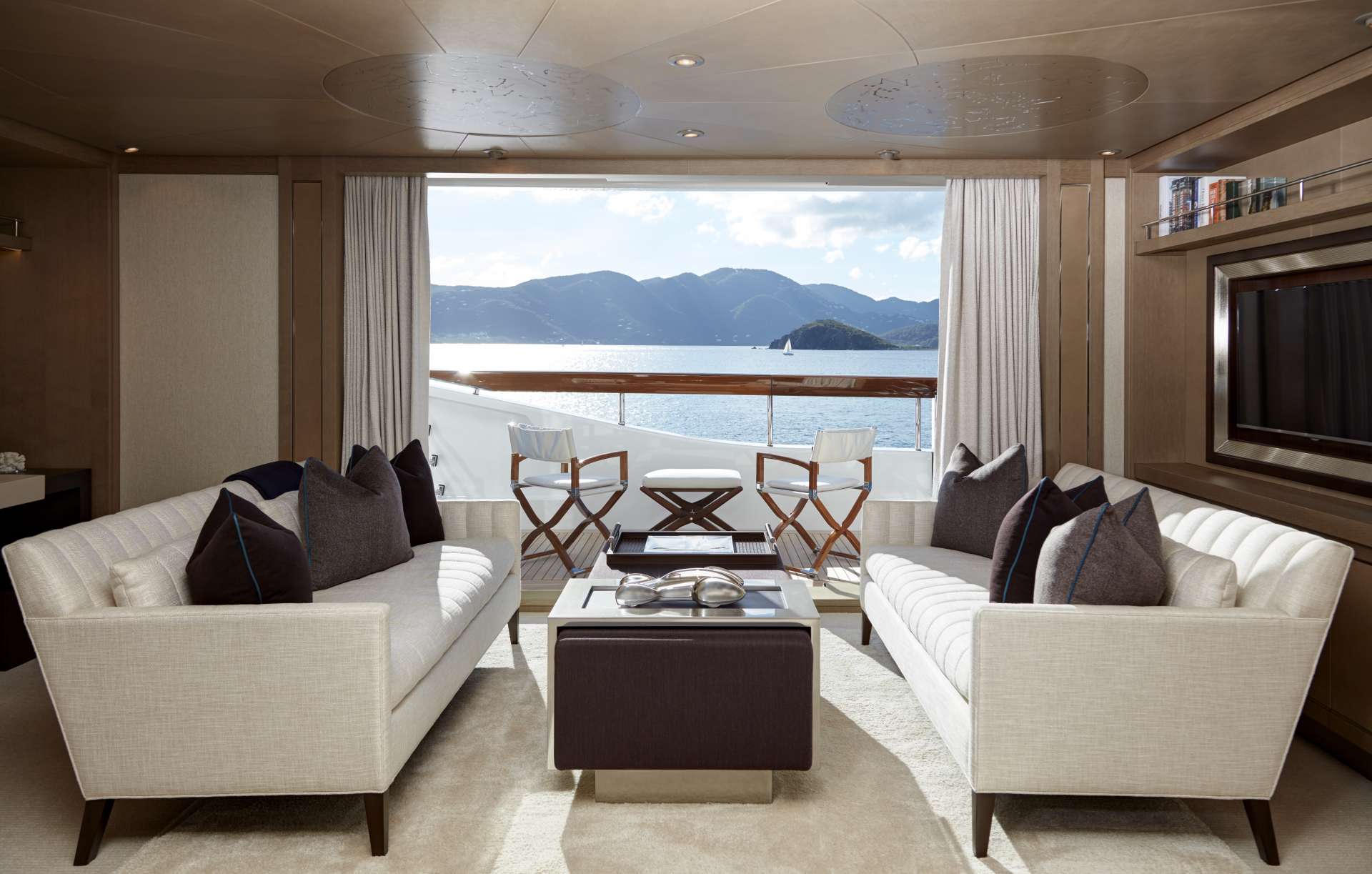 yacht Hampshire interior