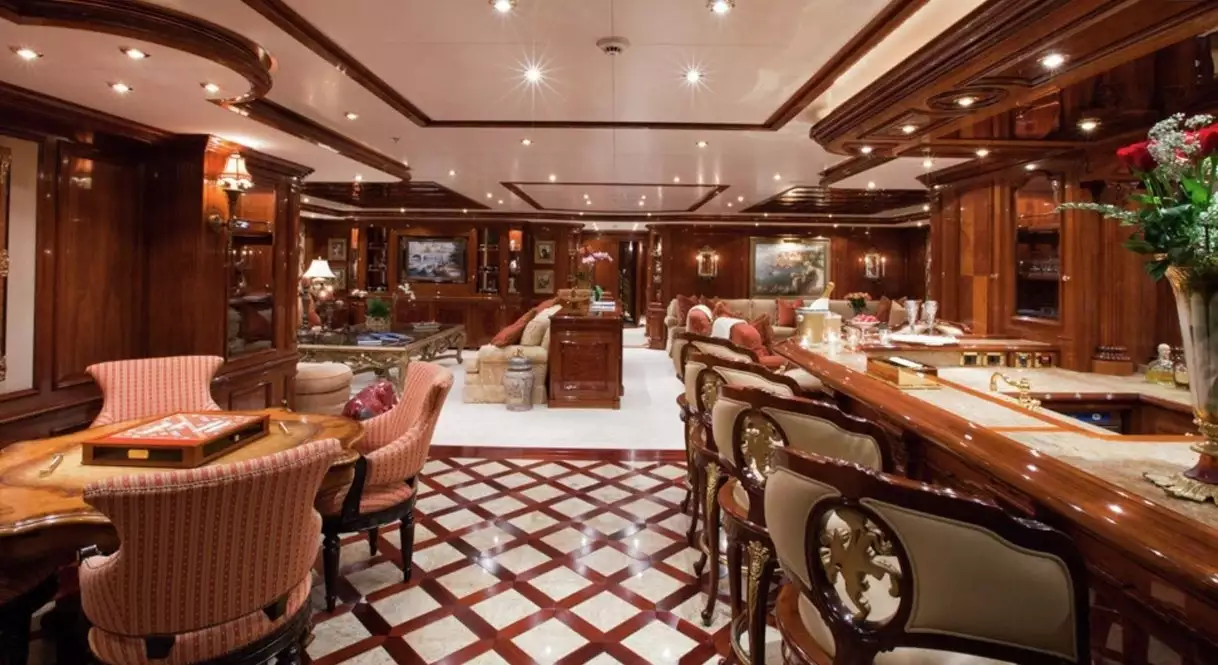 Interno dell'yacht Lurssen HORIZONS III