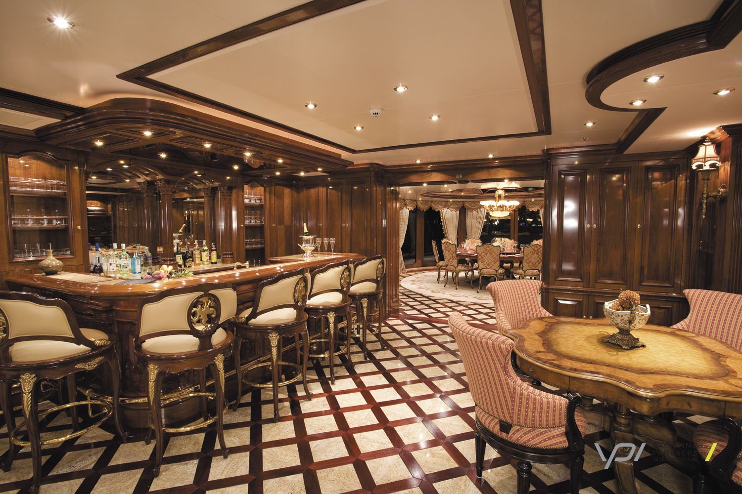 Lurssen jacht HORIZONS III interieur