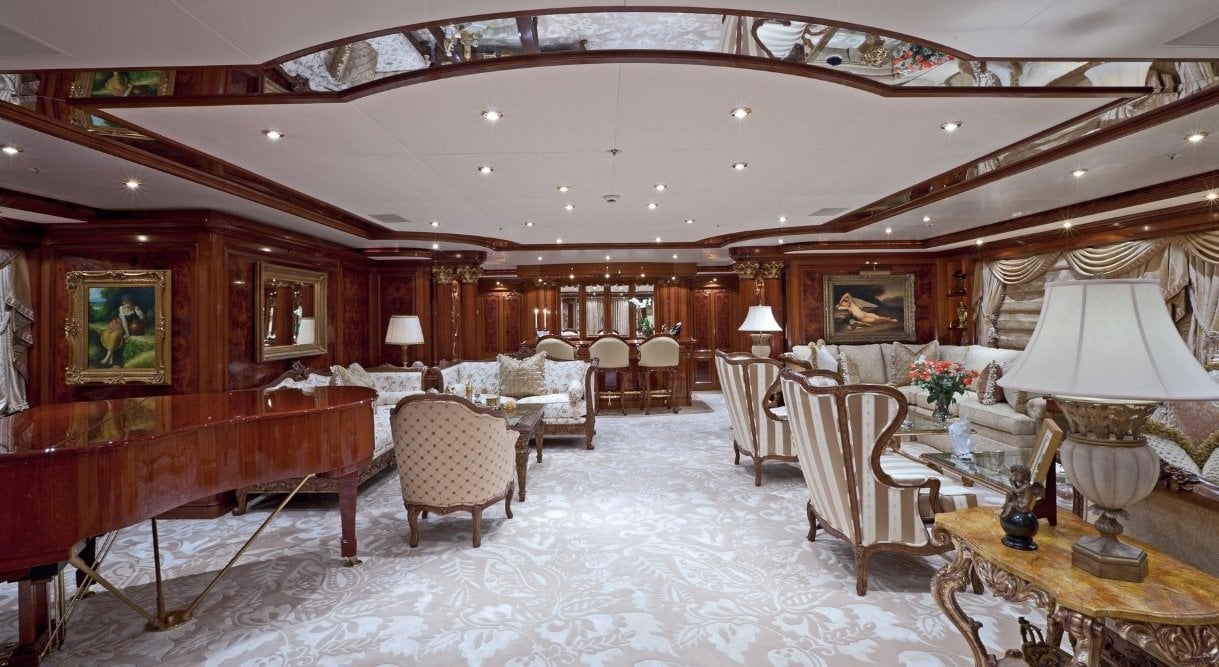 Innenraum der Lurssen-Yacht HORIZONS III