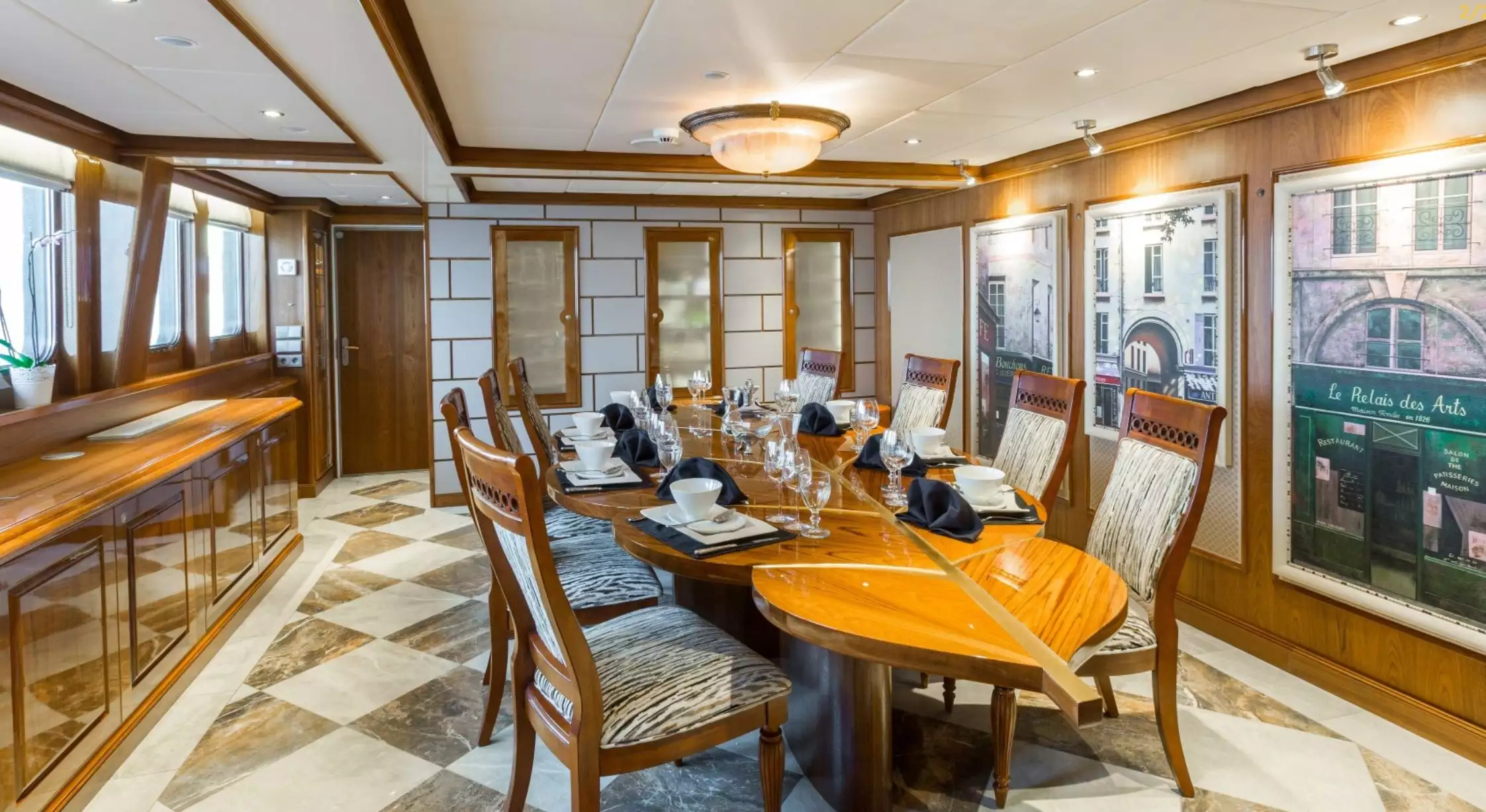 interno della leggenda dell'yacht 