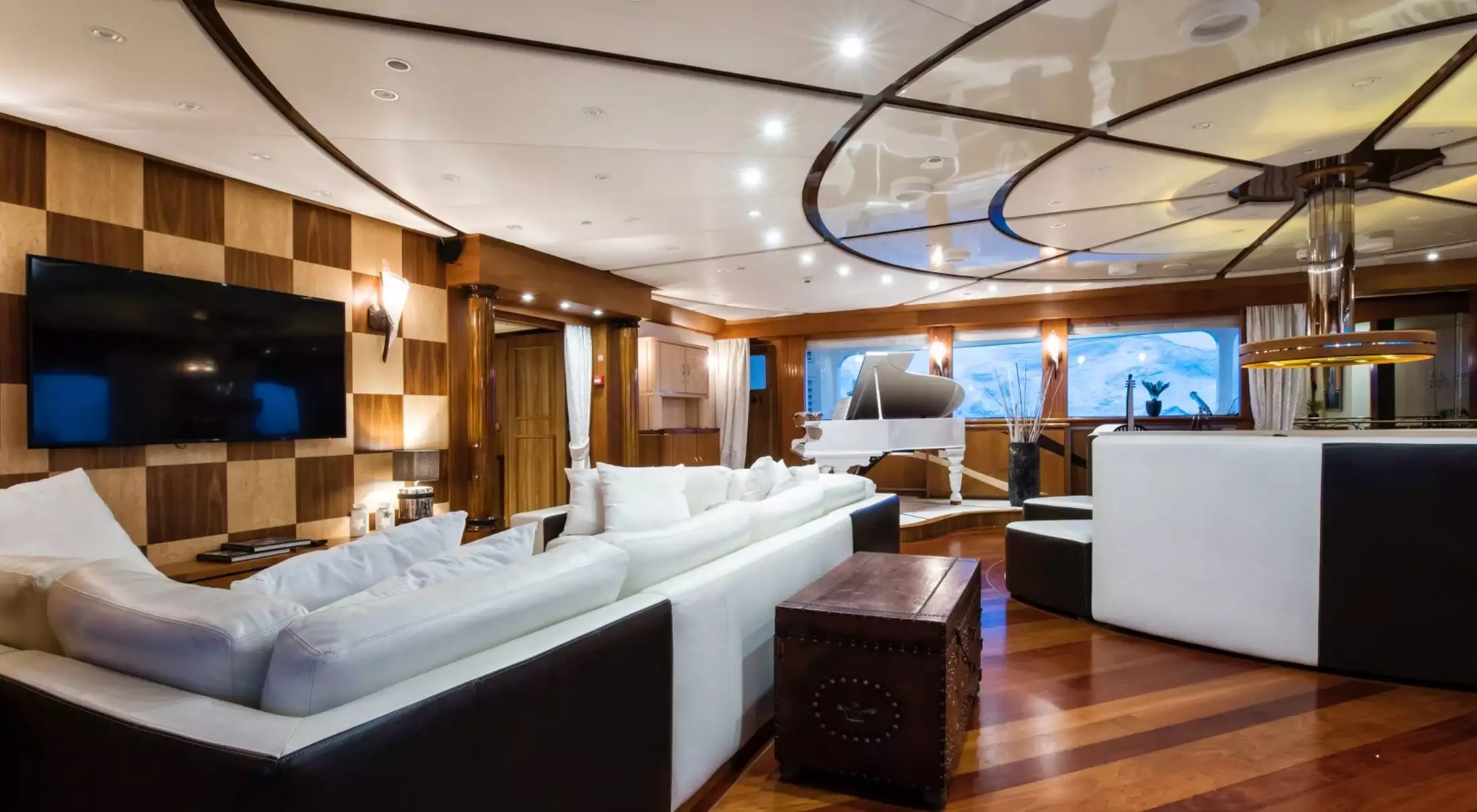 interno della leggenda dell'yacht 