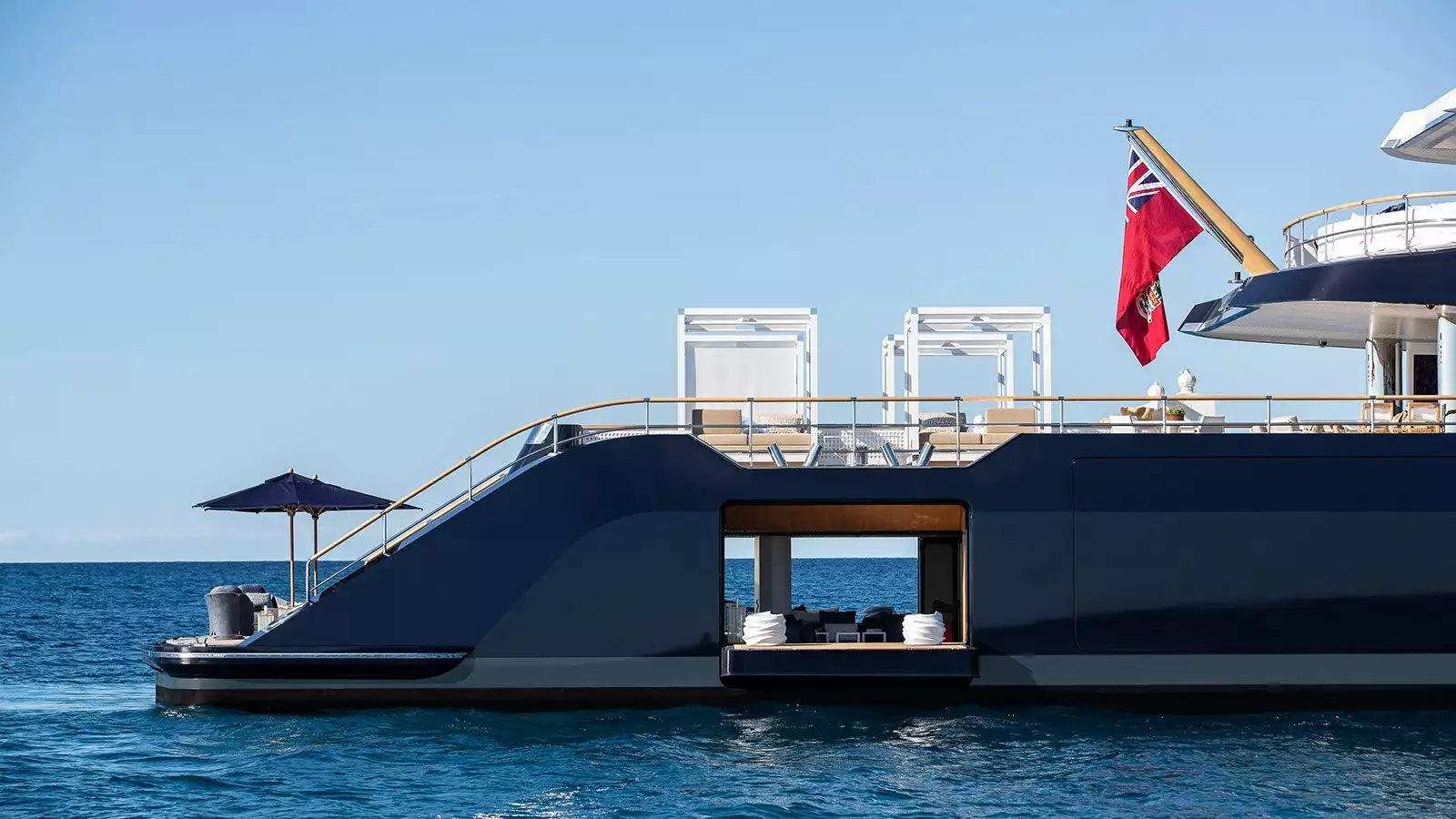 LONIAN Yacht • Feadship • 2018 • Propriétaire Lorenzo Fertitta