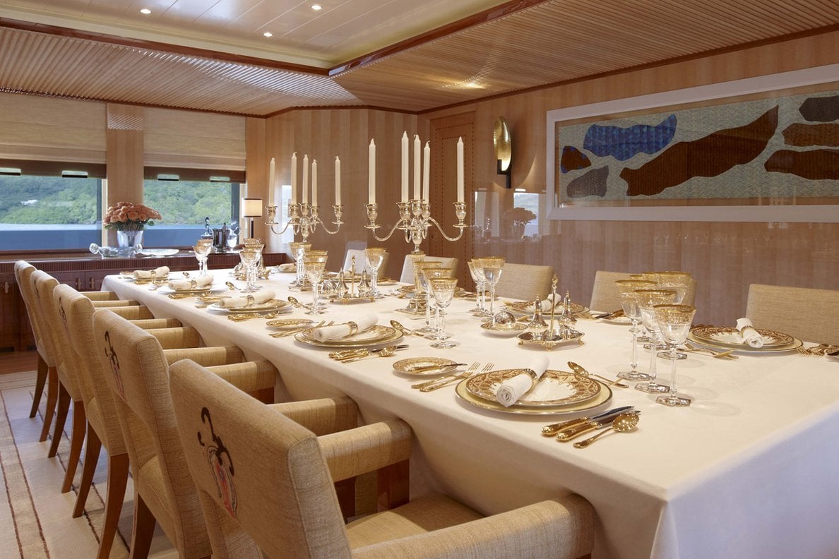 yacht Ocean Victory intérieur